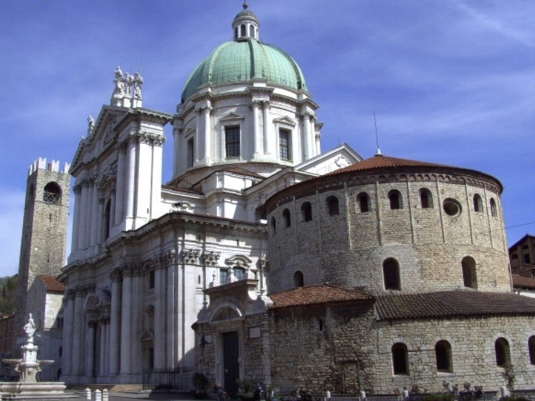 Brescia - Duomo Vecchio - Mascioni Organs